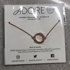 🆕 ADORE’s Signature Organic Circle bracelet